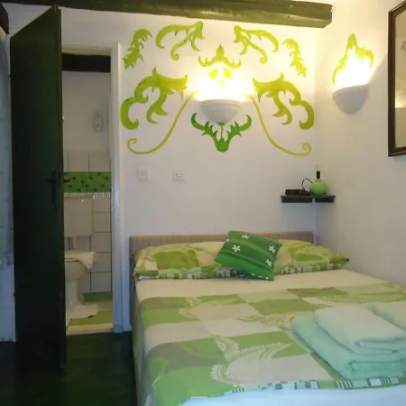 Cozy With The Old Town Charm Apartman *