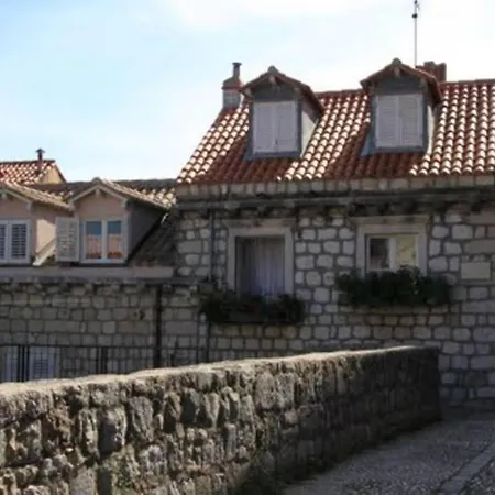 Apartman Cozy With The Old Town Charm